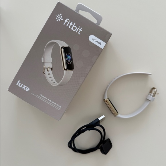 Fitbit Luxe Fitness Tracker (Lunar
White/Soft Gold Stainless Steel) - Picture 3 of 14